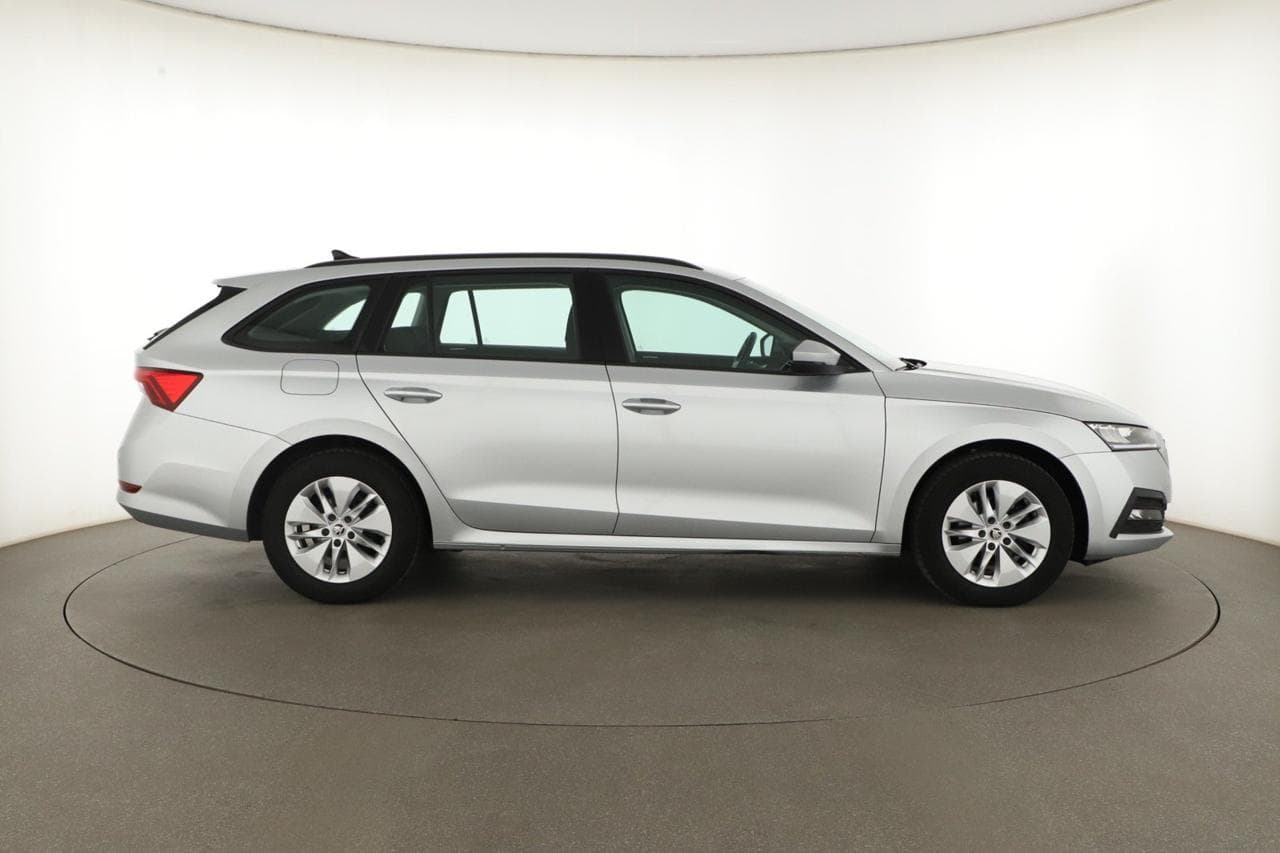 2022 Škoda OCTAVIA - 8