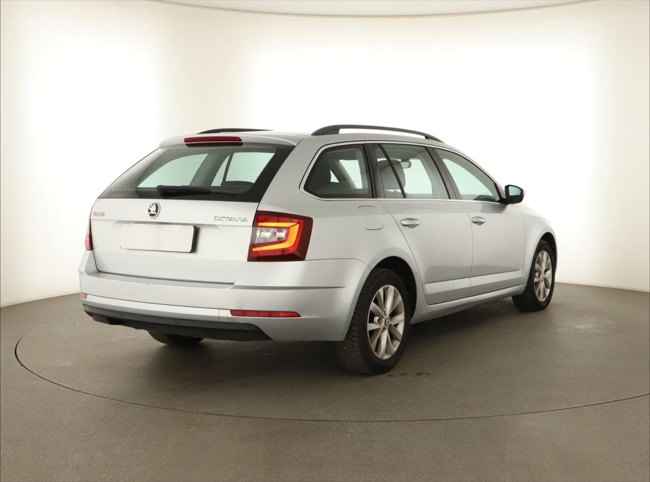2017 Škoda OCTAVIA - 12