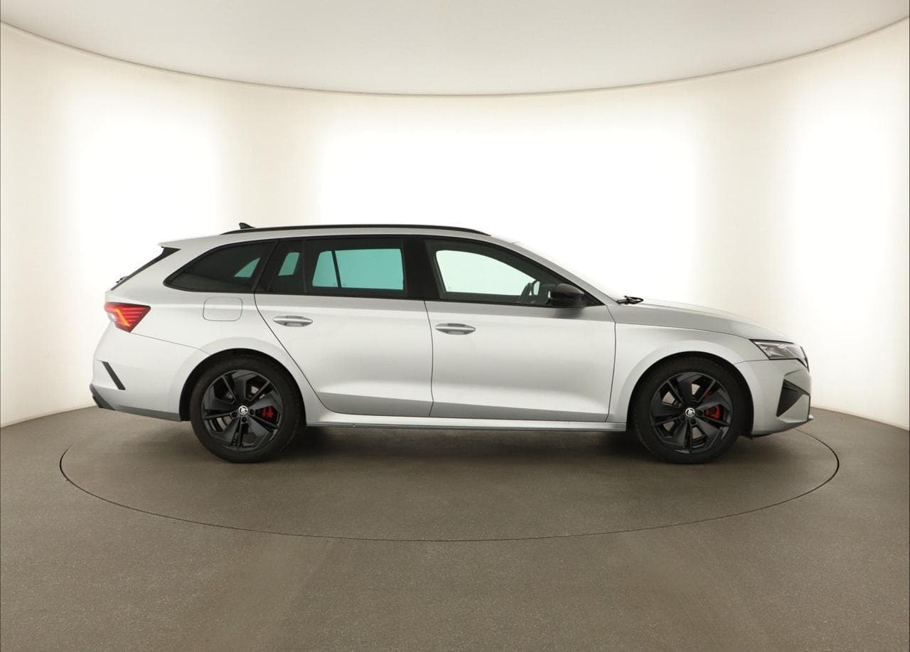 2025 Škoda OCTAVIA - 10
