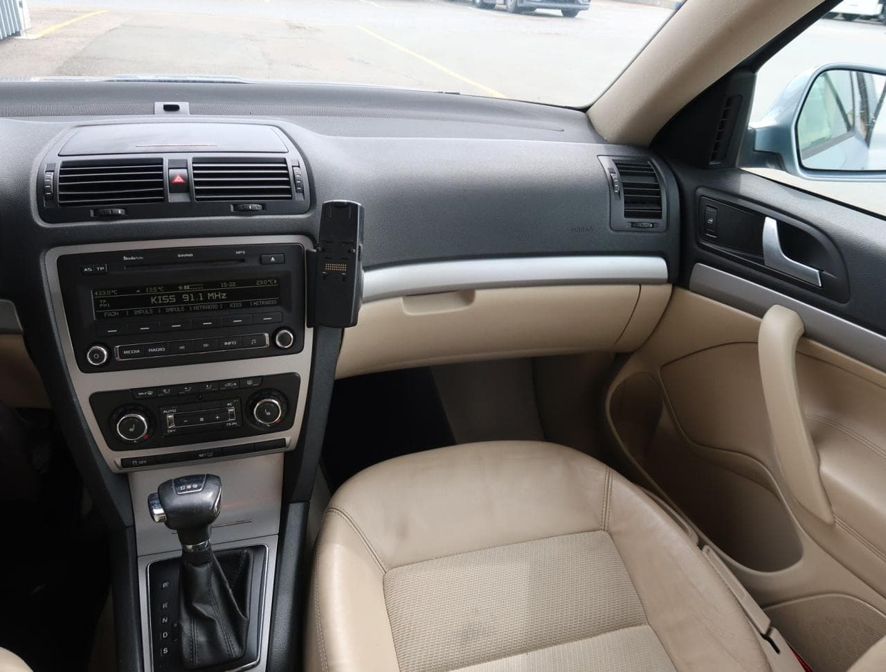 2010 Škoda OCTAVIA - 11
