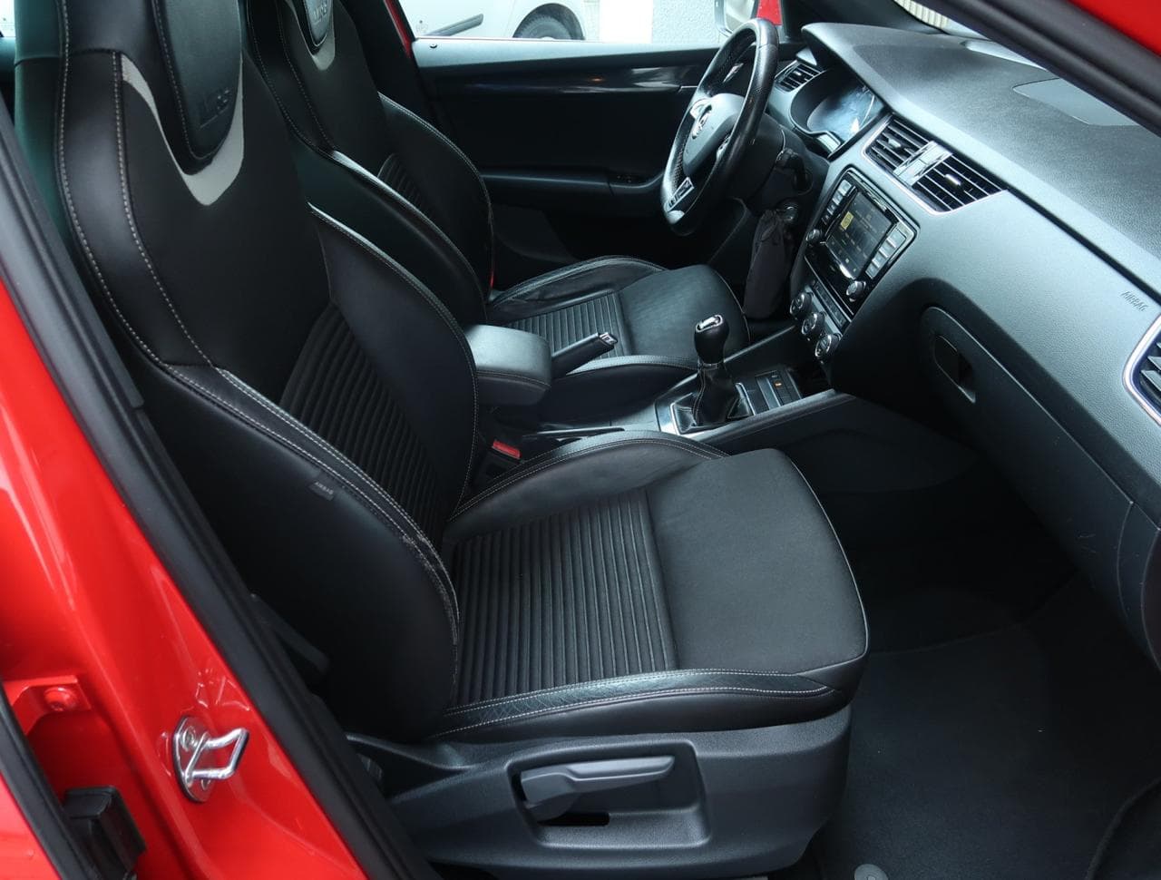 2015 Škoda OCTAVIA - 12
