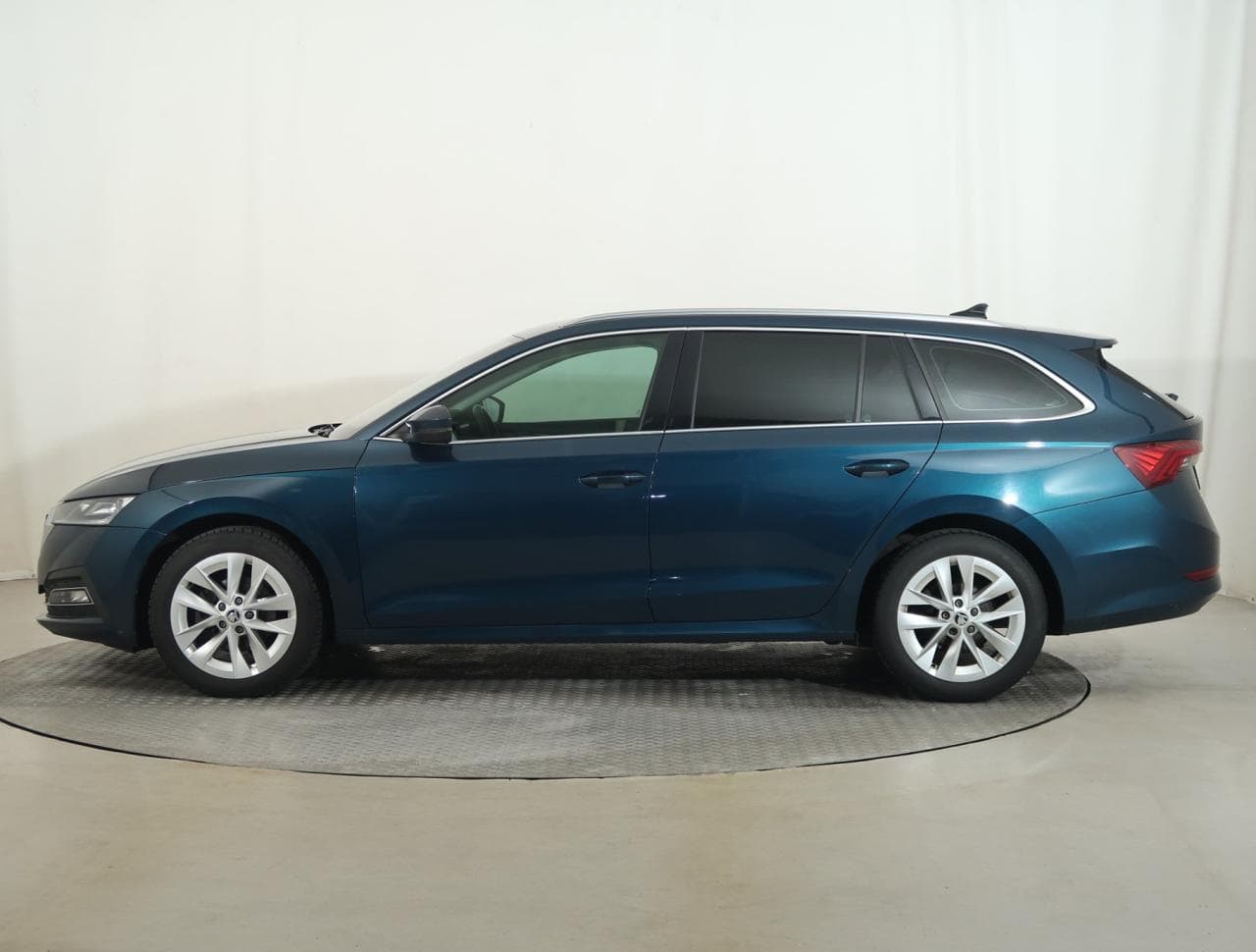 2021 Škoda OCTAVIA - 4