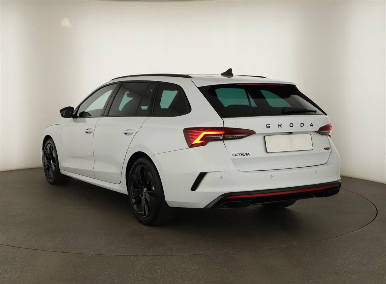 2025 Škoda OCTAVIA - 5