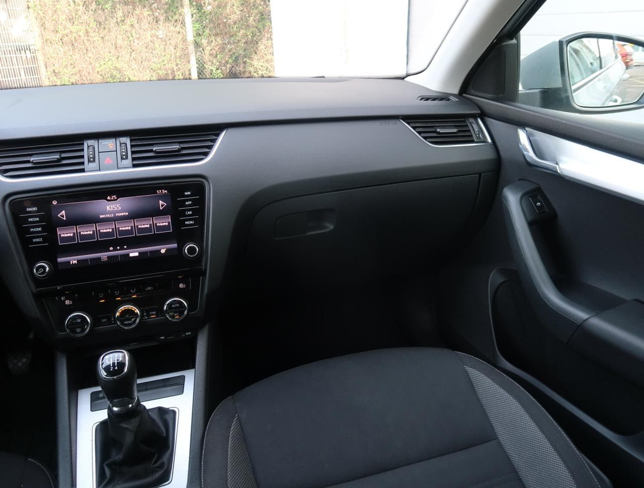 2017 Škoda OCTAVIA - 11