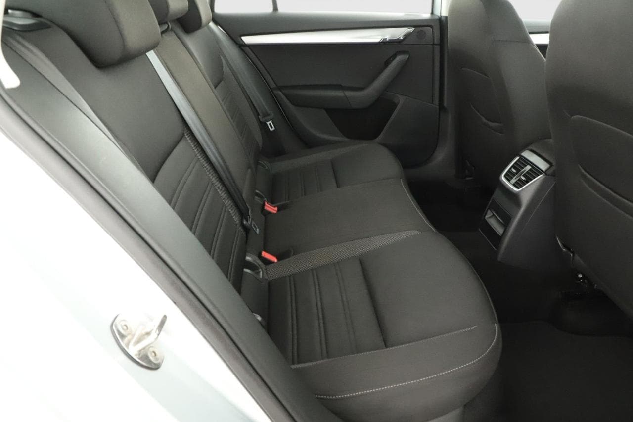 2019 Škoda OCTAVIA - 11
