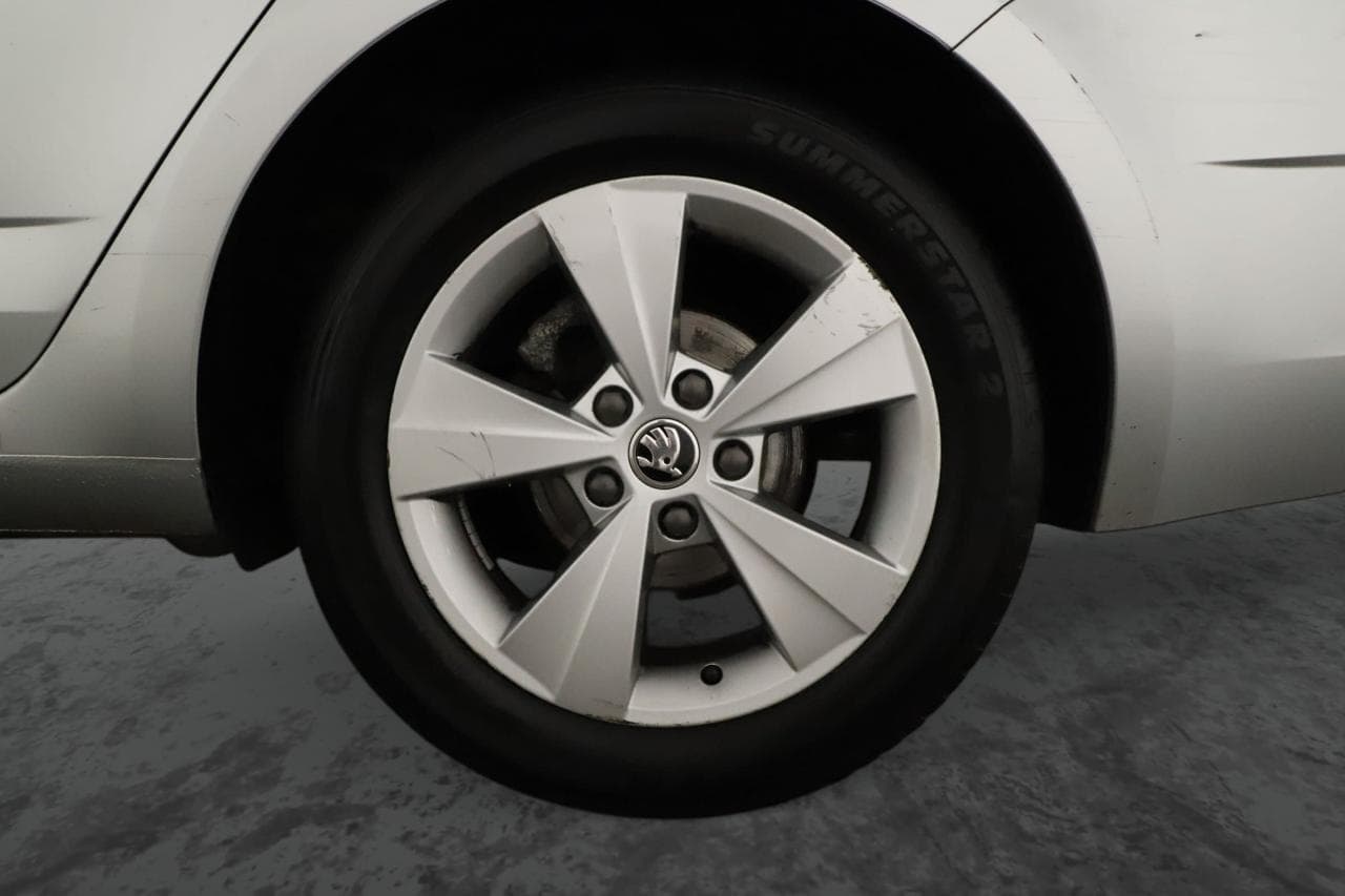 2019 Škoda OCTAVIA - 17