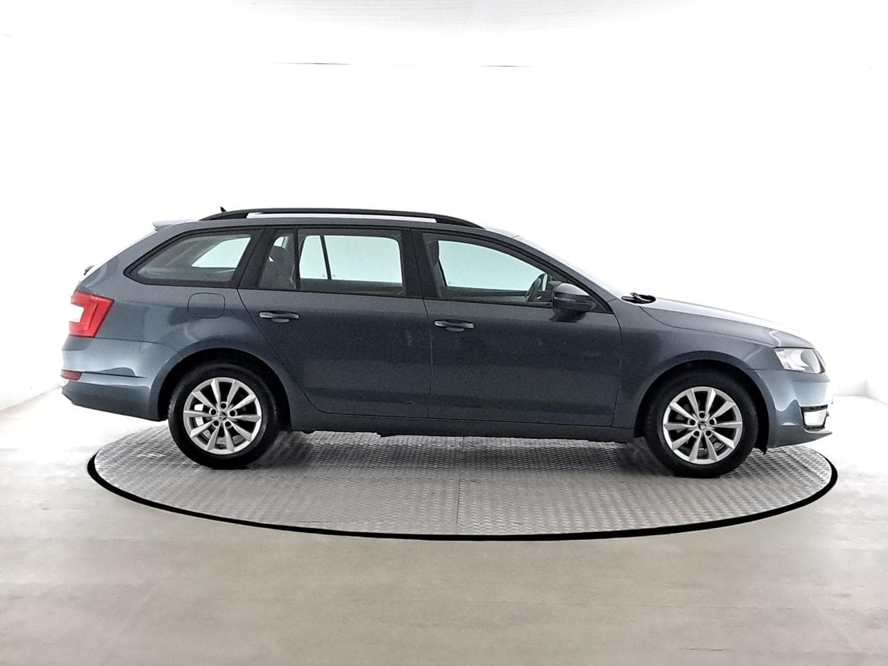 2016 Škoda OCTAVIA - 11