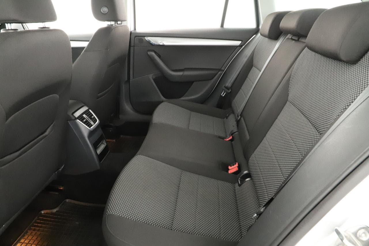 2017 Škoda OCTAVIA - 12