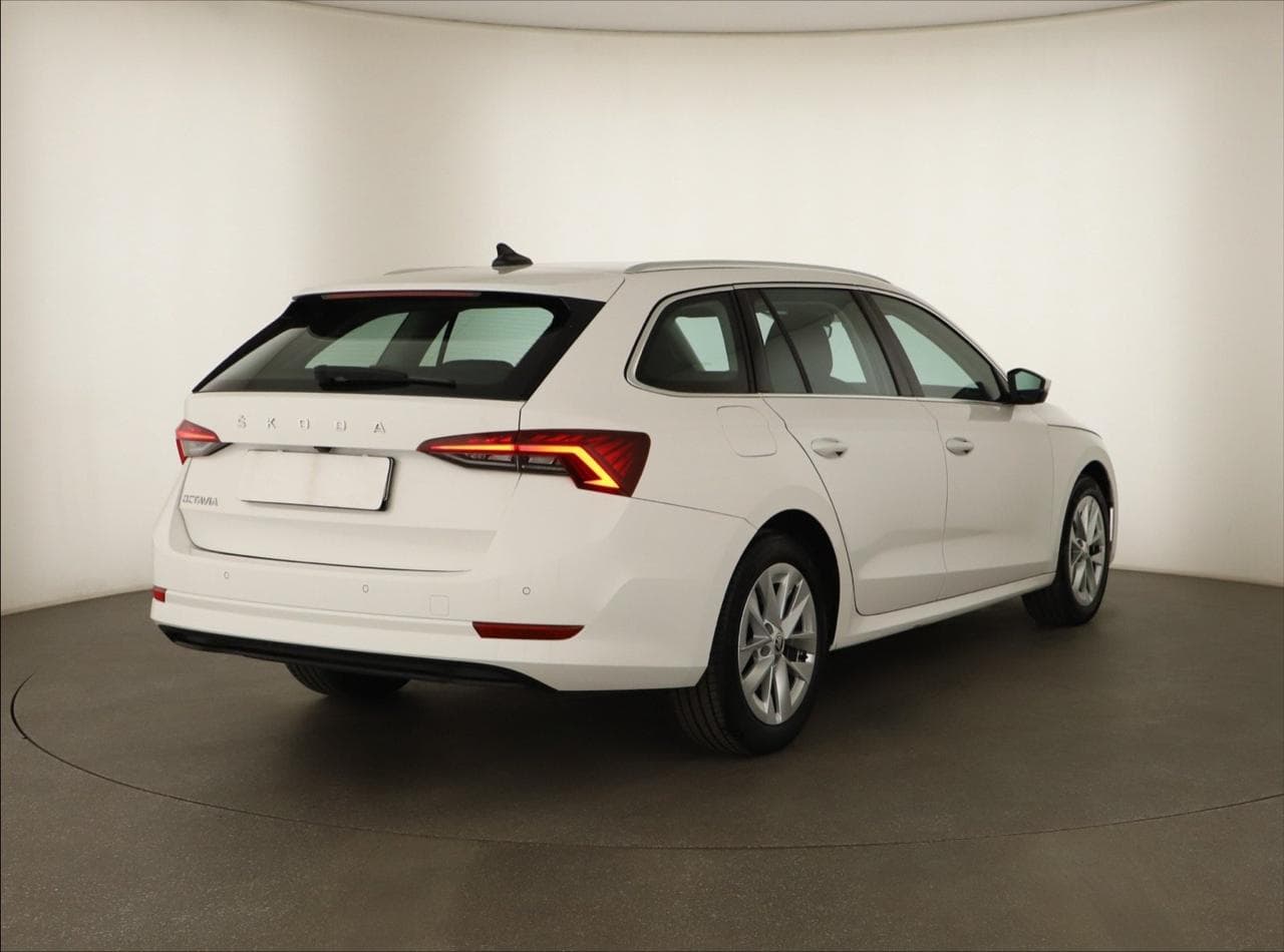 2021 Škoda OCTAVIA - 11