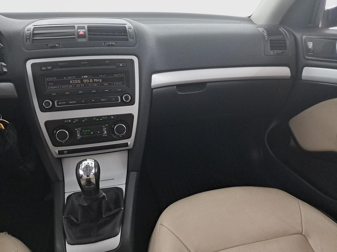 2010 Škoda OCTAVIA - 11