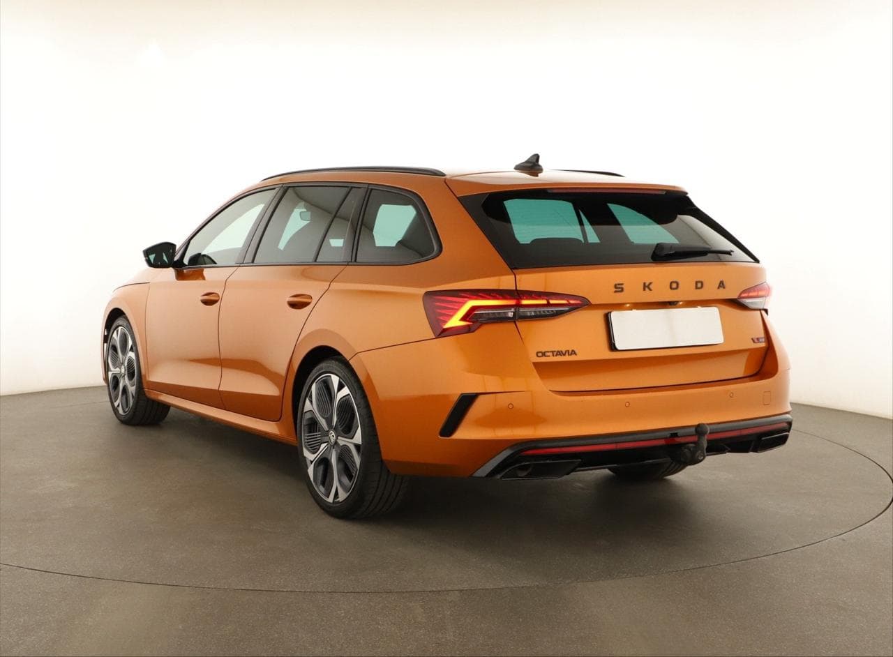 2025 Škoda OCTAVIA - 8