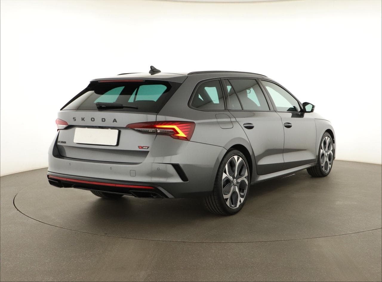 2025 Škoda OCTAVIA - 11