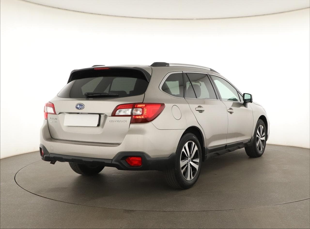 2018 Subaru OUTBACK - 12