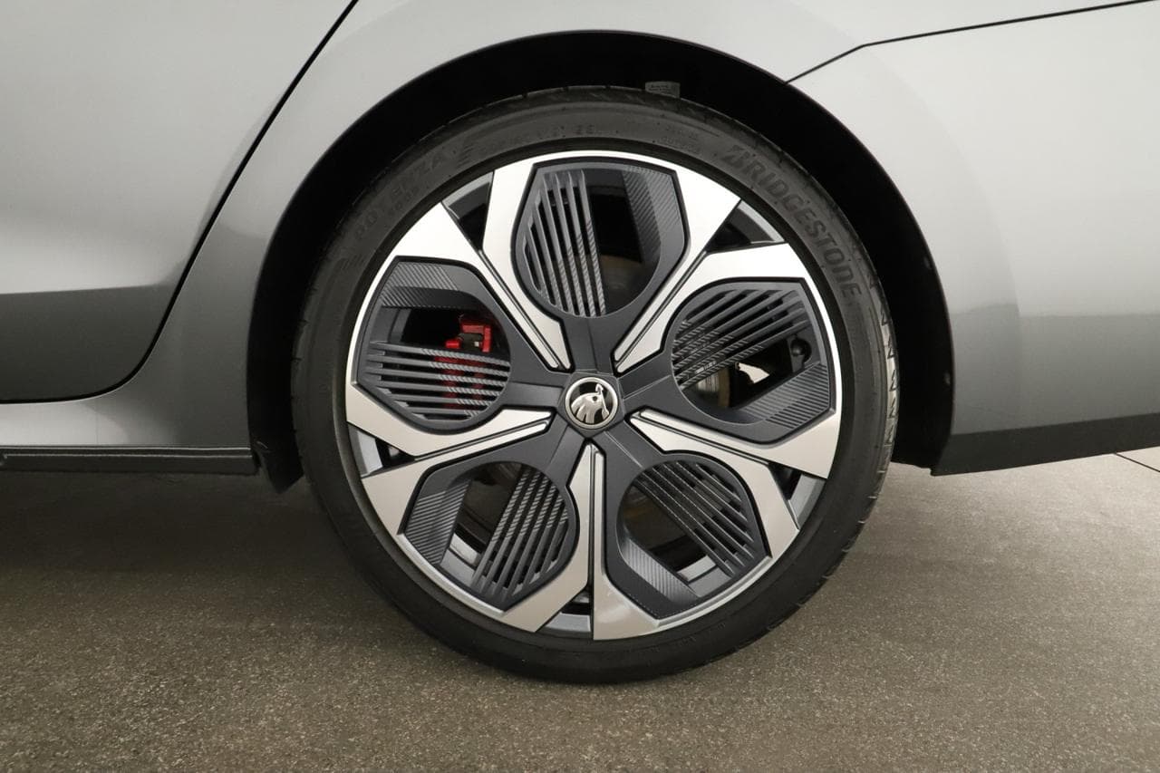 2025 Škoda OCTAVIA - 32