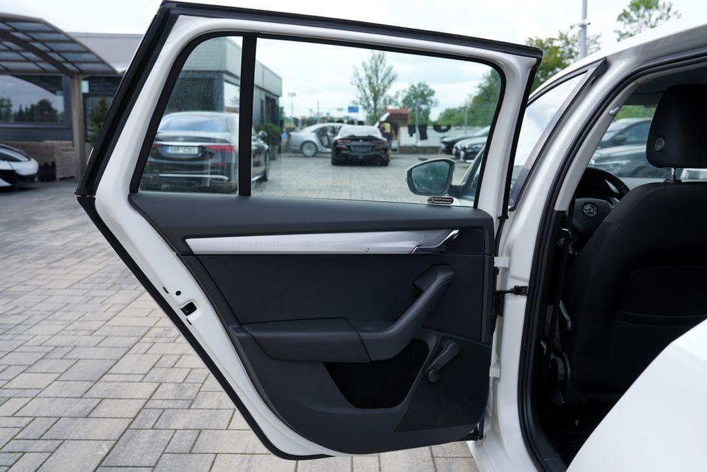 2014 Škoda OCTAVIA - 19