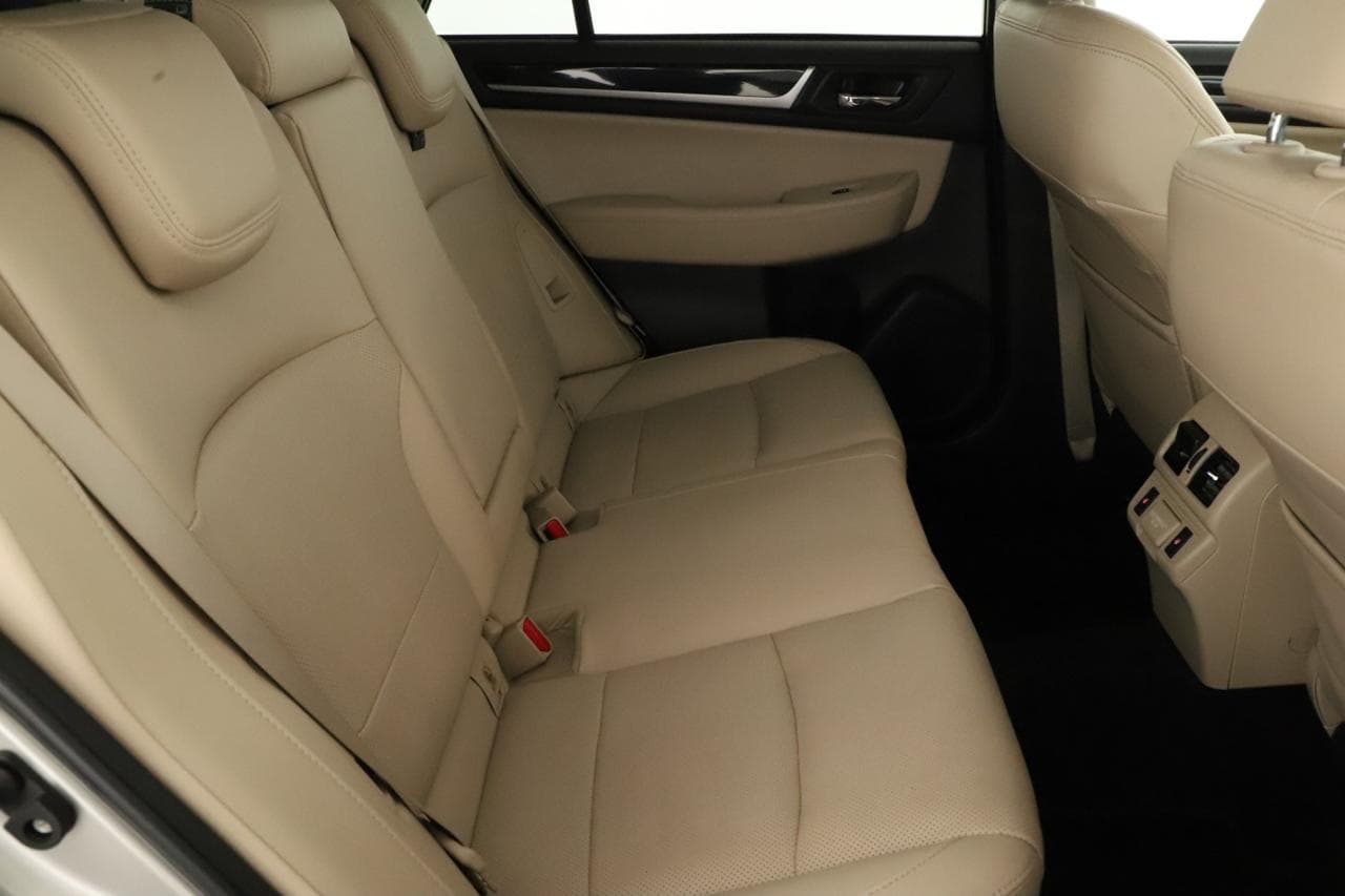 2018 Subaru OUTBACK - 19