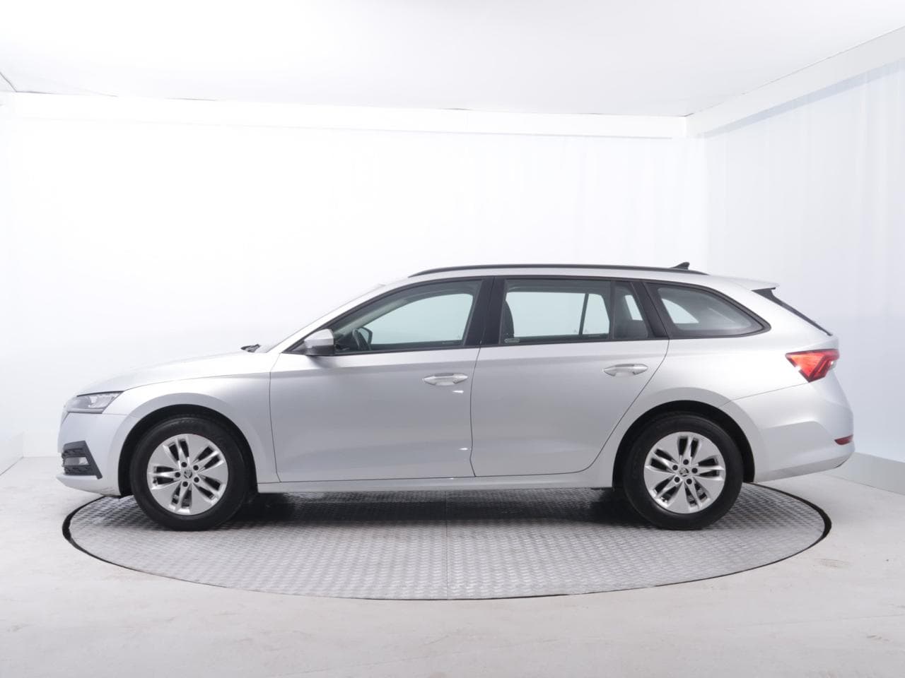 2021 Škoda OCTAVIA - 4