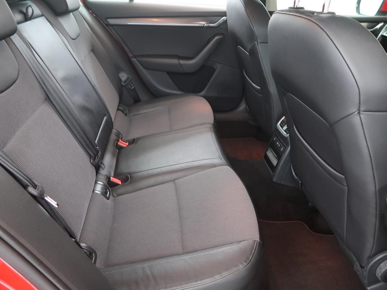 2019 Škoda OCTAVIA - 25