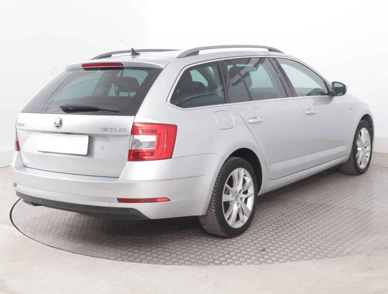 2018 Škoda OCTAVIA - 9