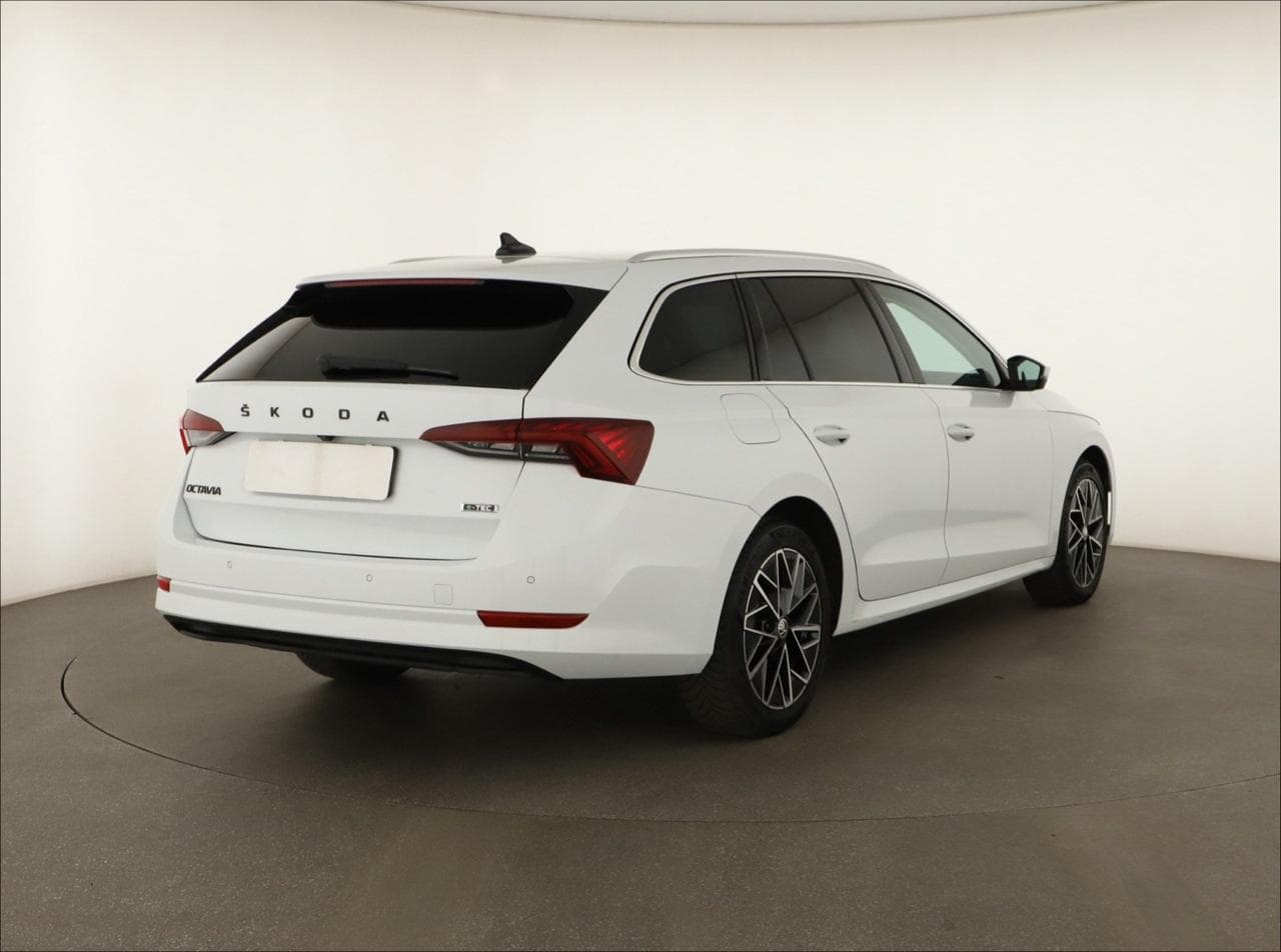 2023 Škoda OCTAVIA - 11
