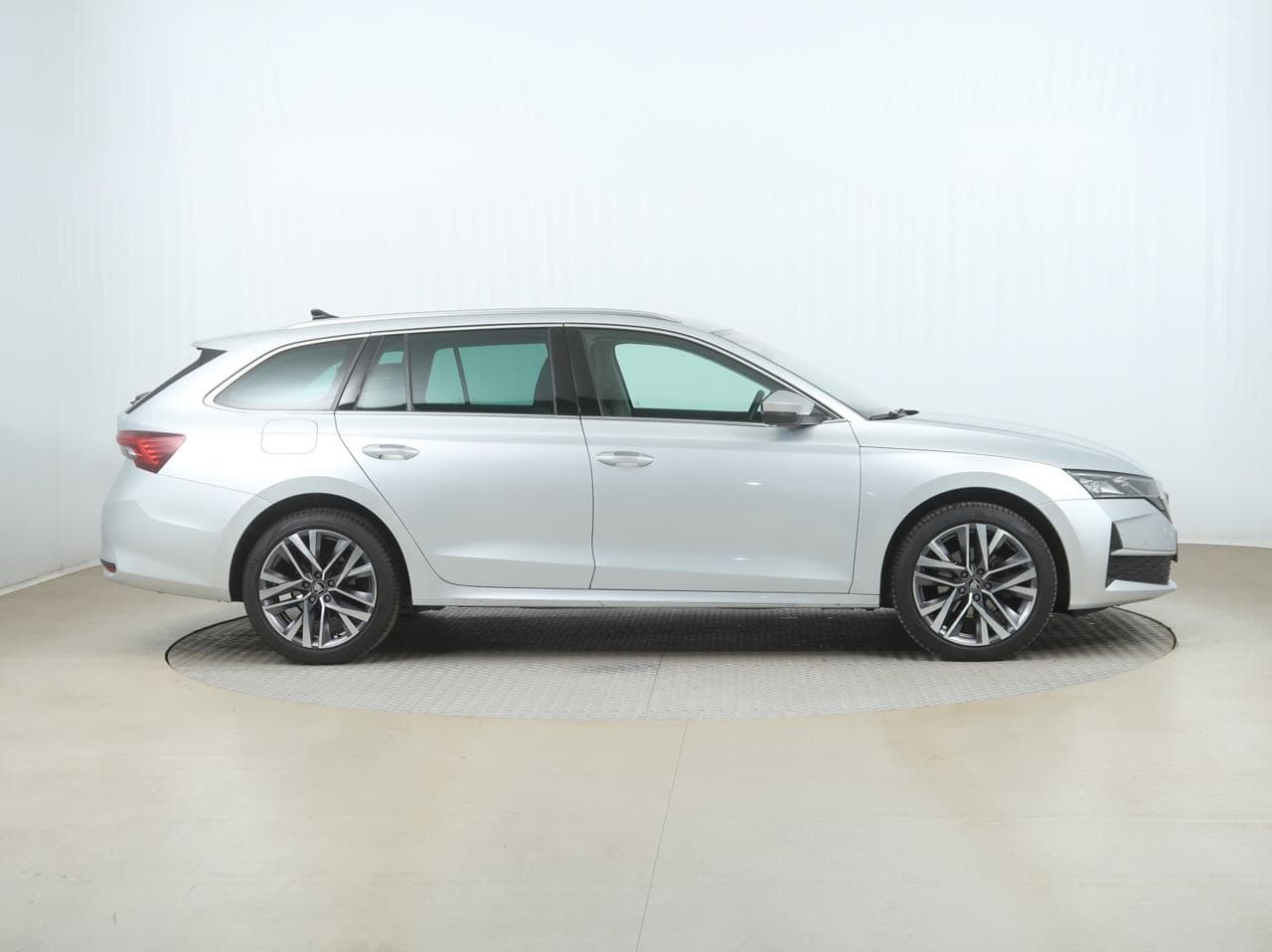 2025 Škoda OCTAVIA - 8