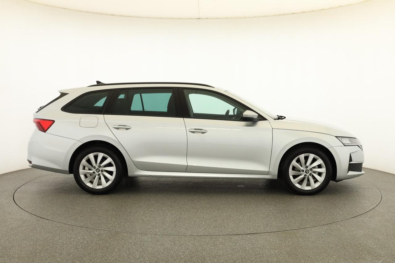 2025 Škoda OCTAVIA - 8