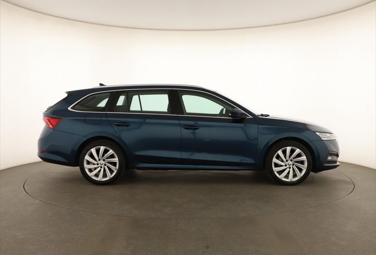2021 Škoda OCTAVIA - 8