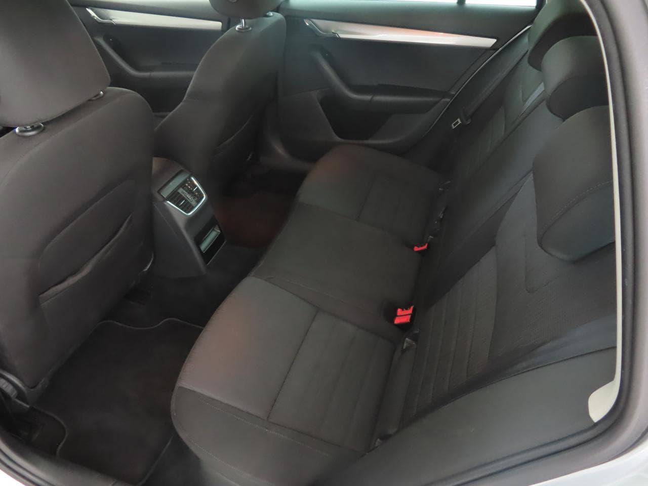 2015 Škoda OCTAVIA - 27
