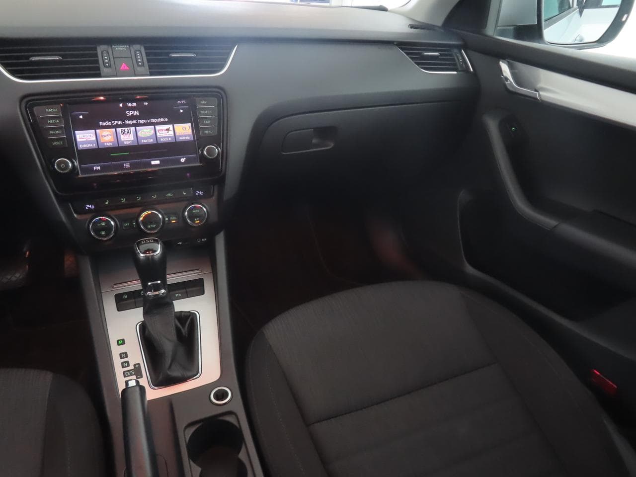 2015 Škoda OCTAVIA - 19