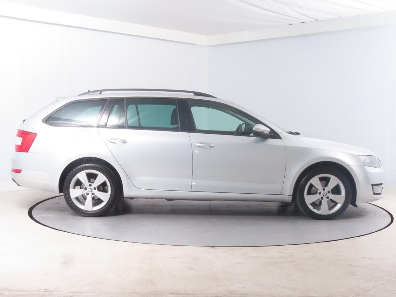 2015 Škoda OCTAVIA - 14