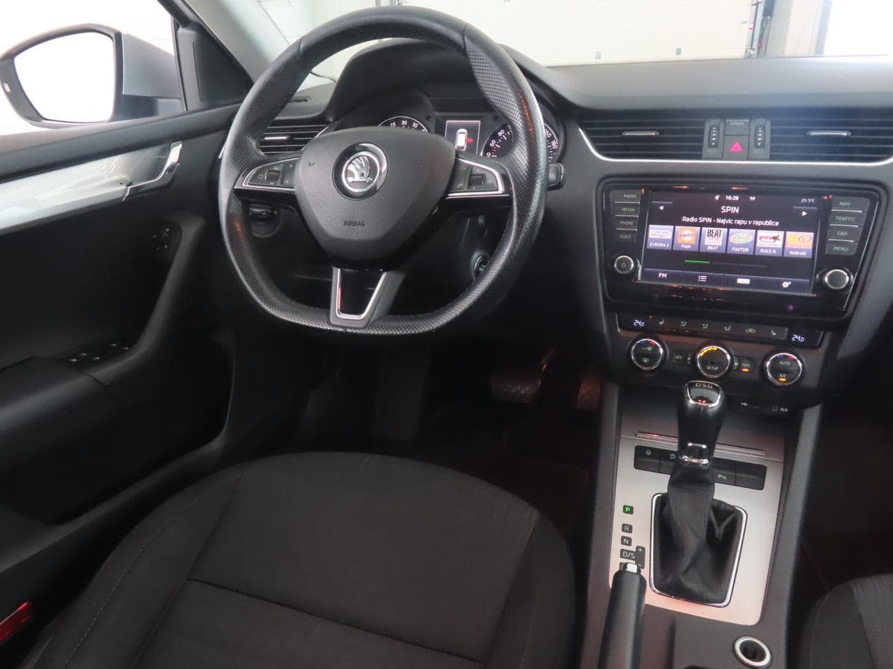2015 Škoda OCTAVIA - 16