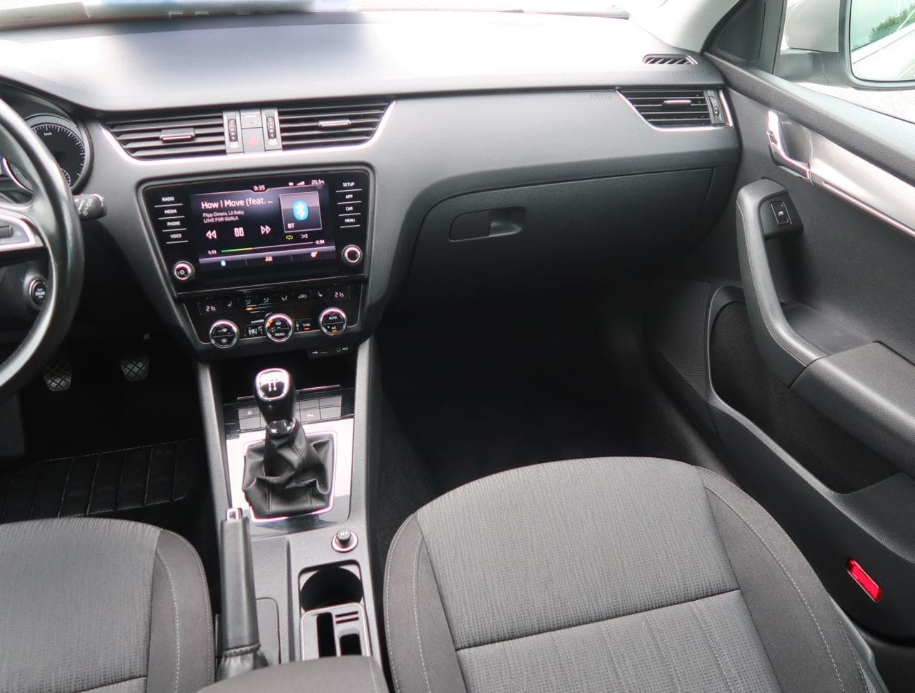 2017 Škoda OCTAVIA - 11