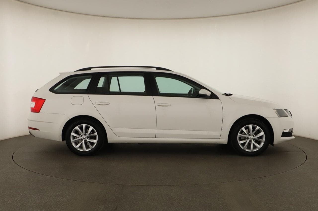 2017 Škoda OCTAVIA - 8