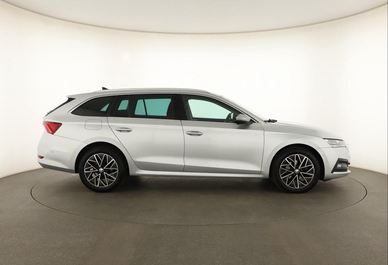 2022 Škoda OCTAVIA - 8