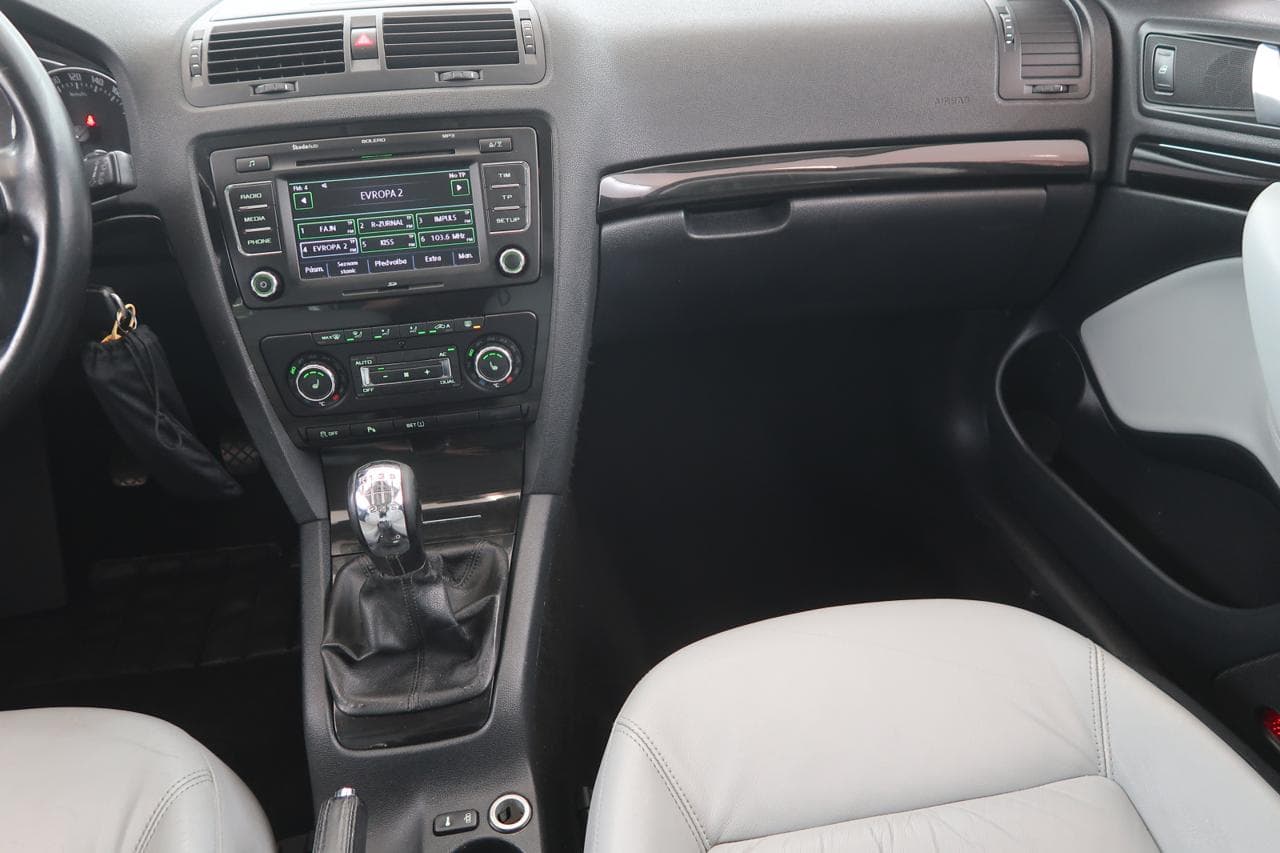 2011 Škoda OCTAVIA - 11