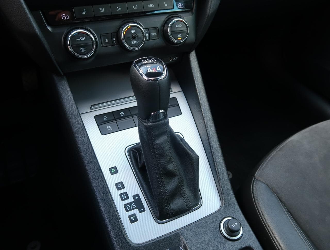 2015 Škoda OCTAVIA - 19