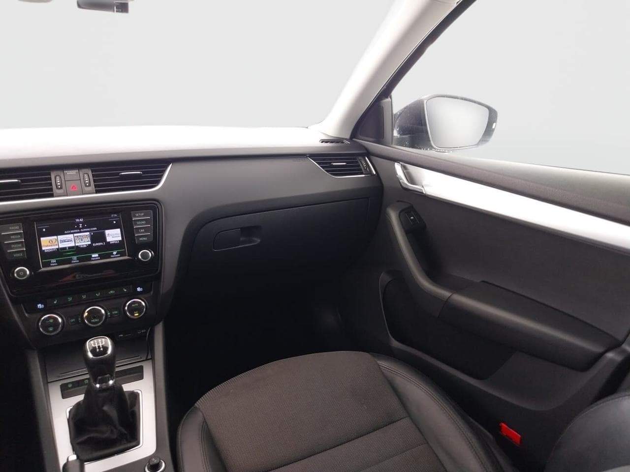 2015 Škoda OCTAVIA - 10