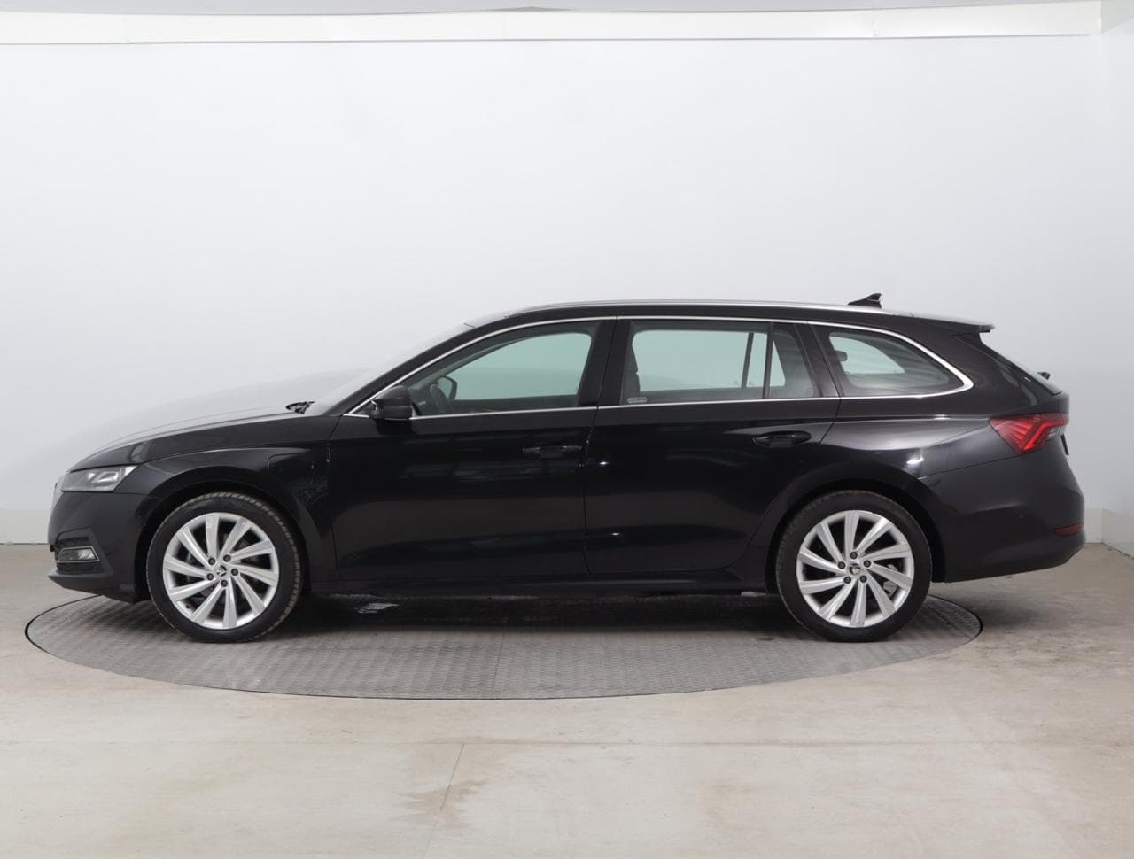 2021 Škoda OCTAVIA - 4