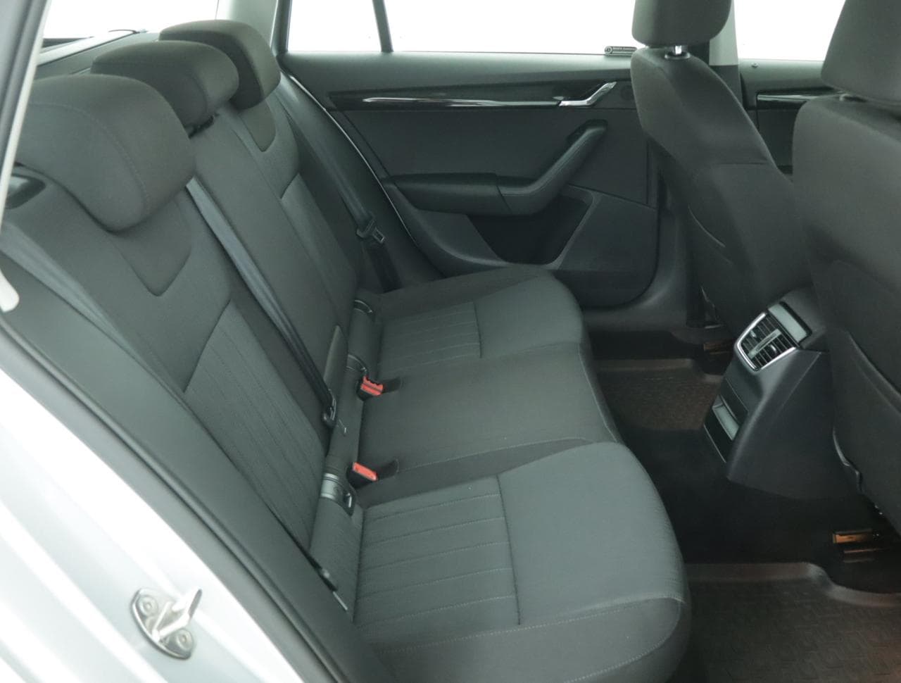 2018 Škoda OCTAVIA - 13