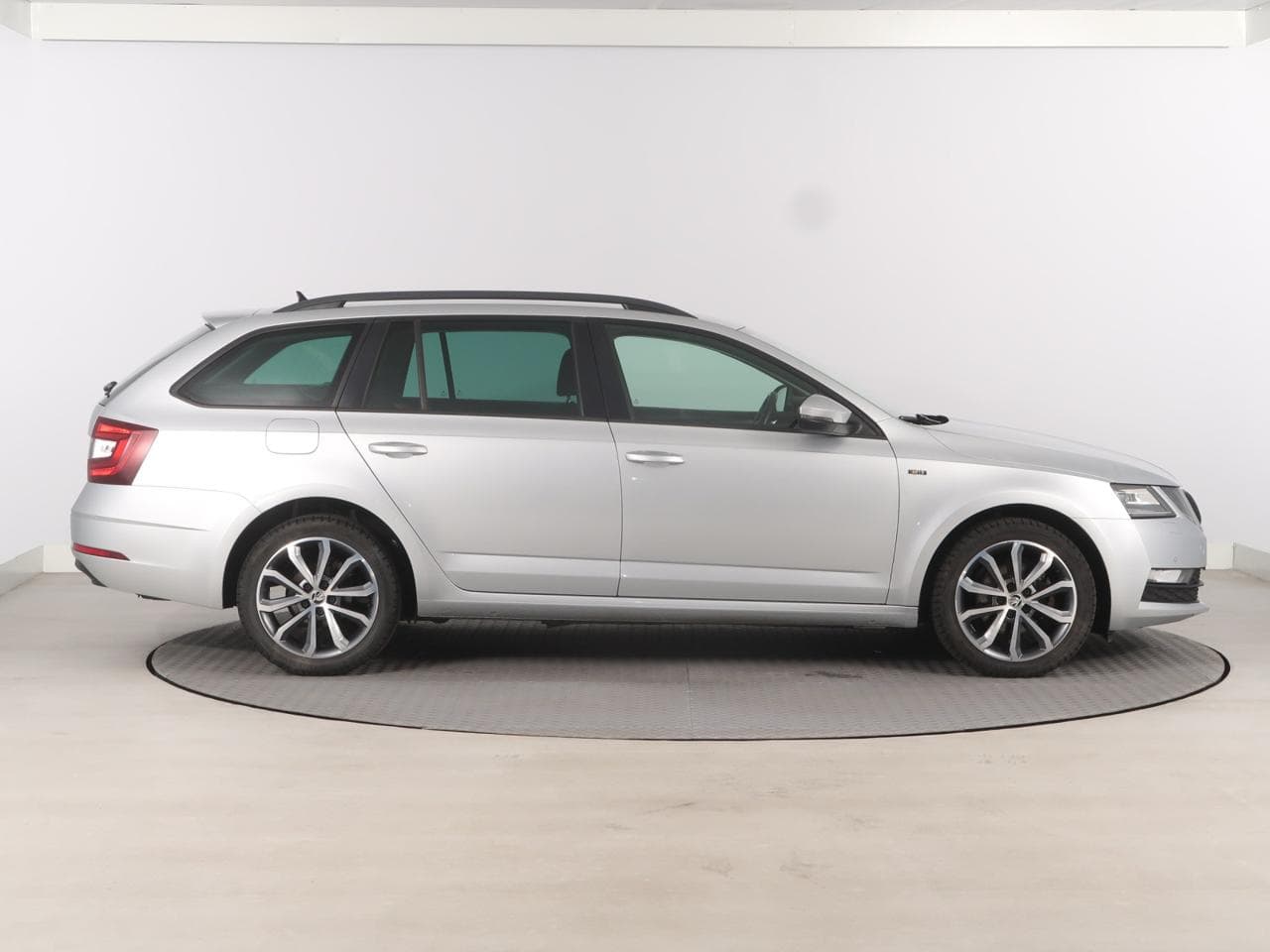 2019 Škoda OCTAVIA - 8