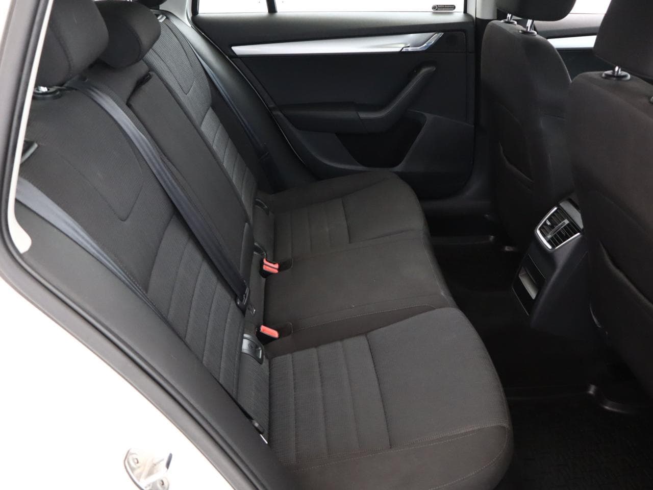 2014 Škoda OCTAVIA - 11
