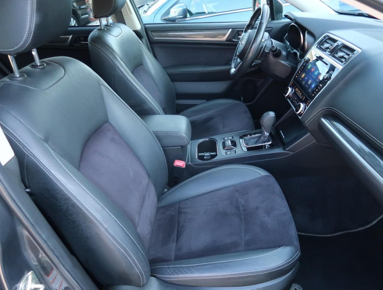 2020 Subaru OUTBACK - 12