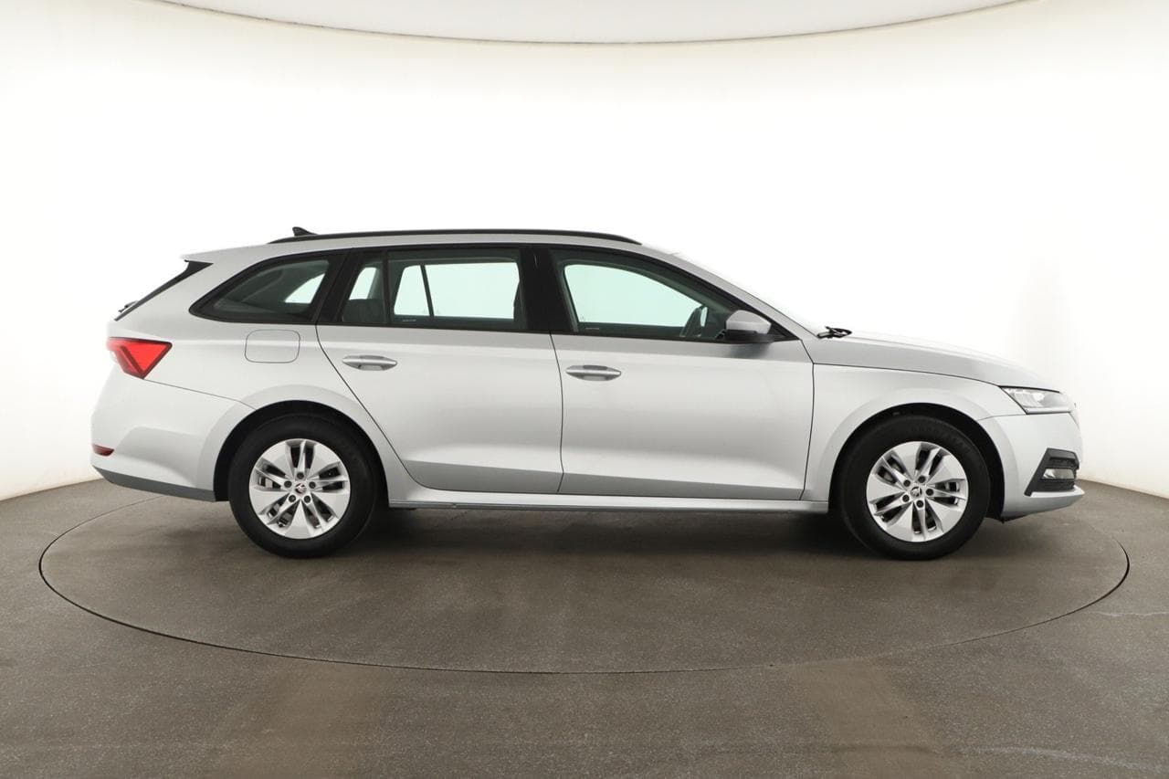 2023 Škoda OCTAVIA - 8