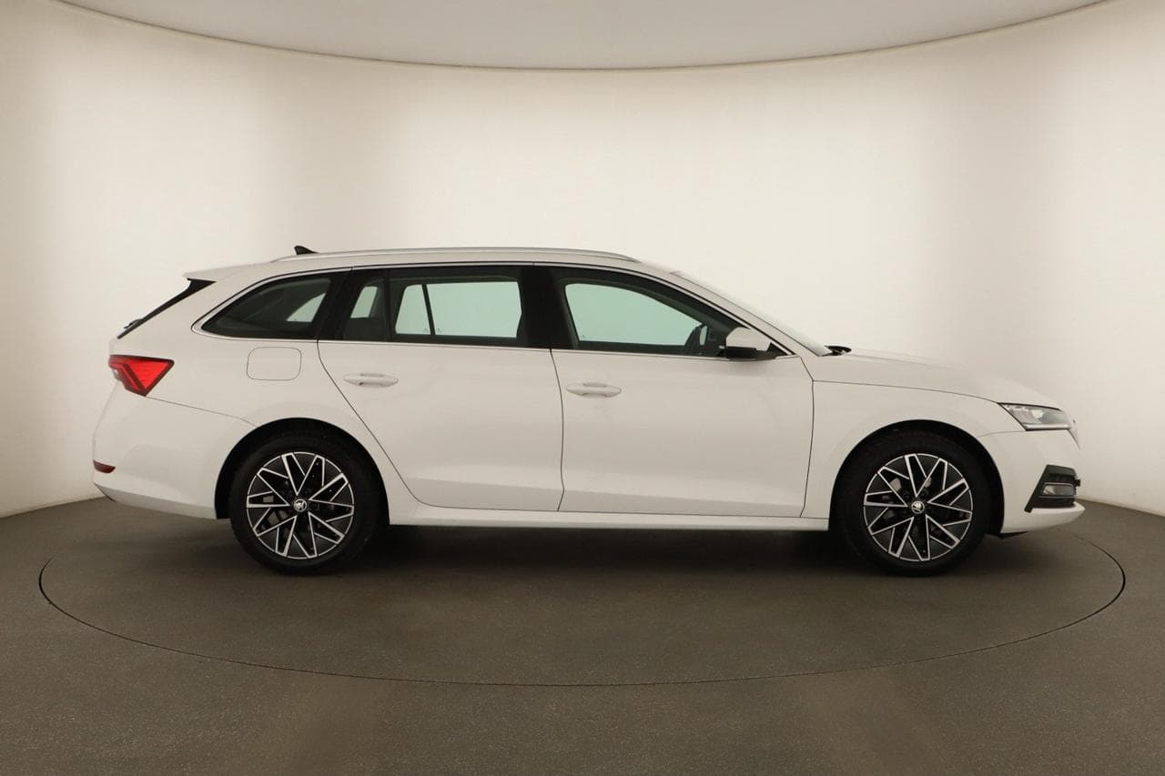 2021 Škoda OCTAVIA - 8