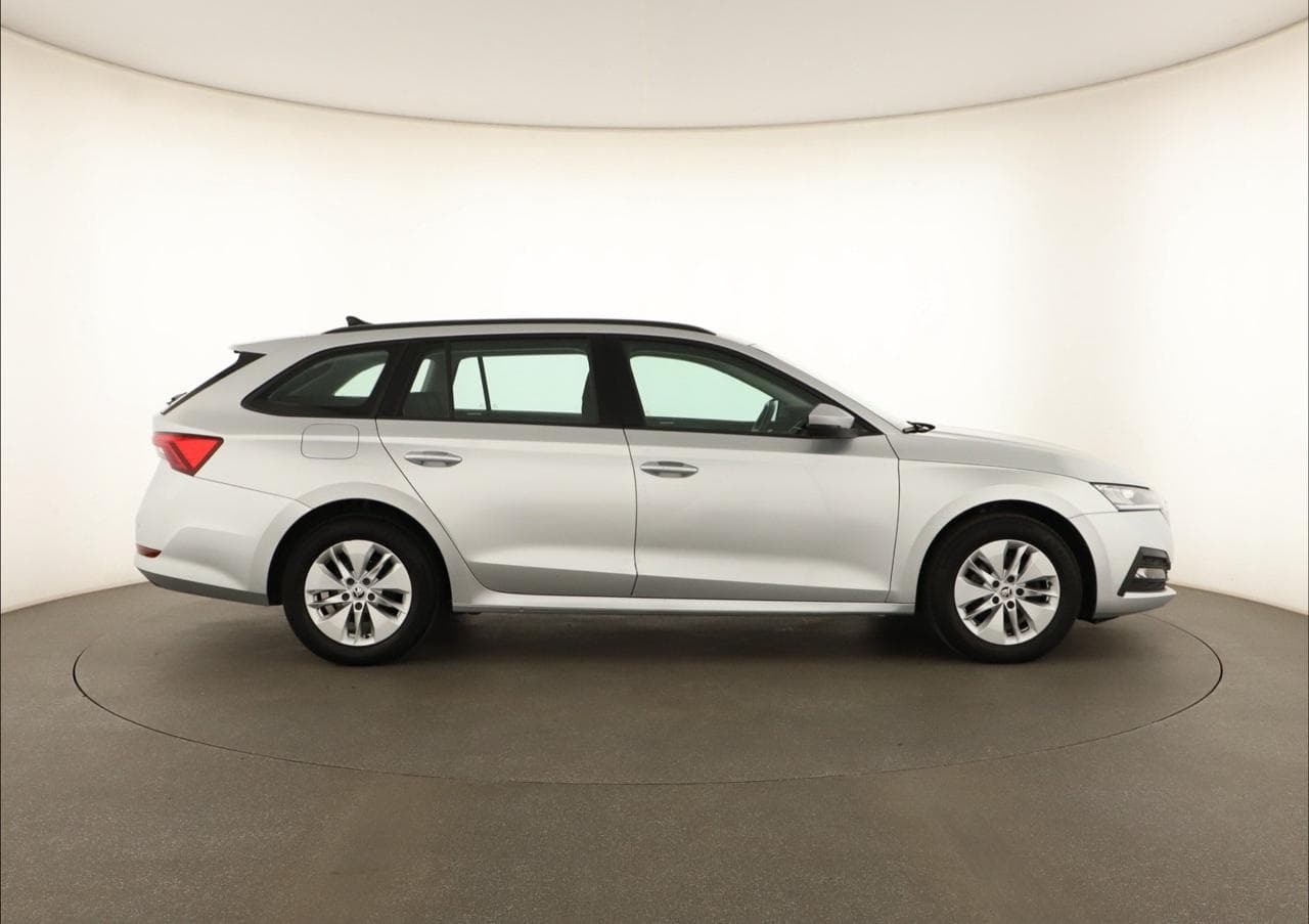 2022 Škoda OCTAVIA - 8