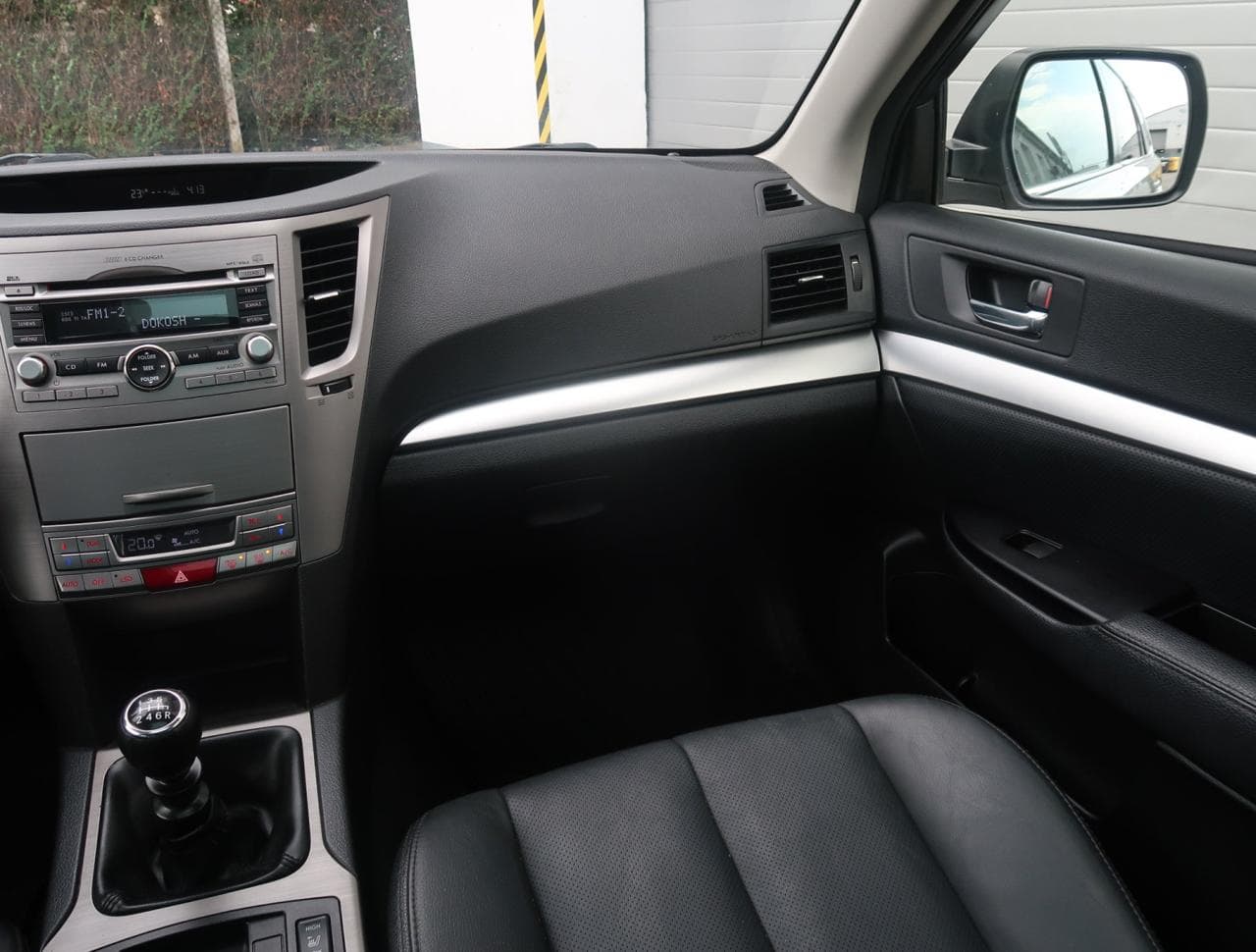 2012 Subaru OUTBACK - 11