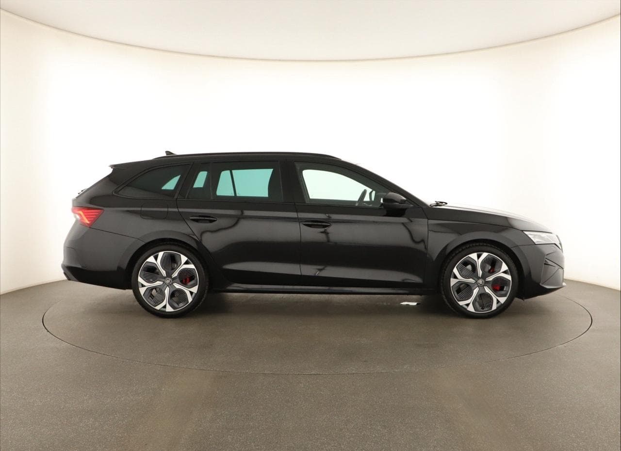 2025 Škoda OCTAVIA - 8