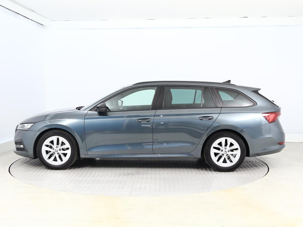 2021 Škoda OCTAVIA - 4