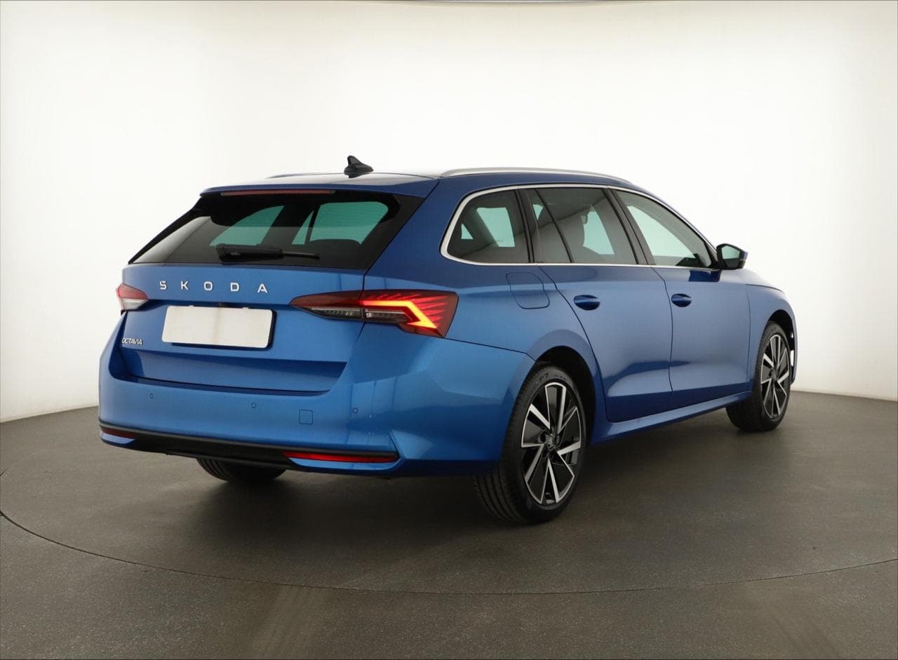 2025 Škoda OCTAVIA - 7