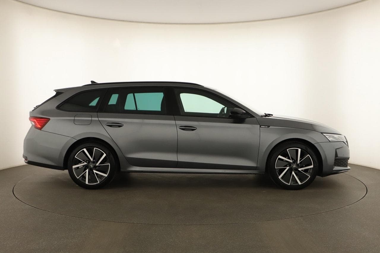2025 Škoda OCTAVIA - 8